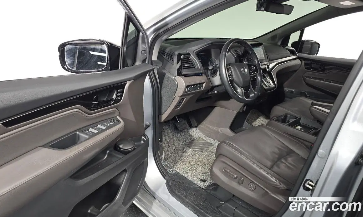 Honda Odyssey 2018 3.5 автомат (гидро), фото 13 Honda Odyssey 2018 3.5 автомат (гидро), фото 13