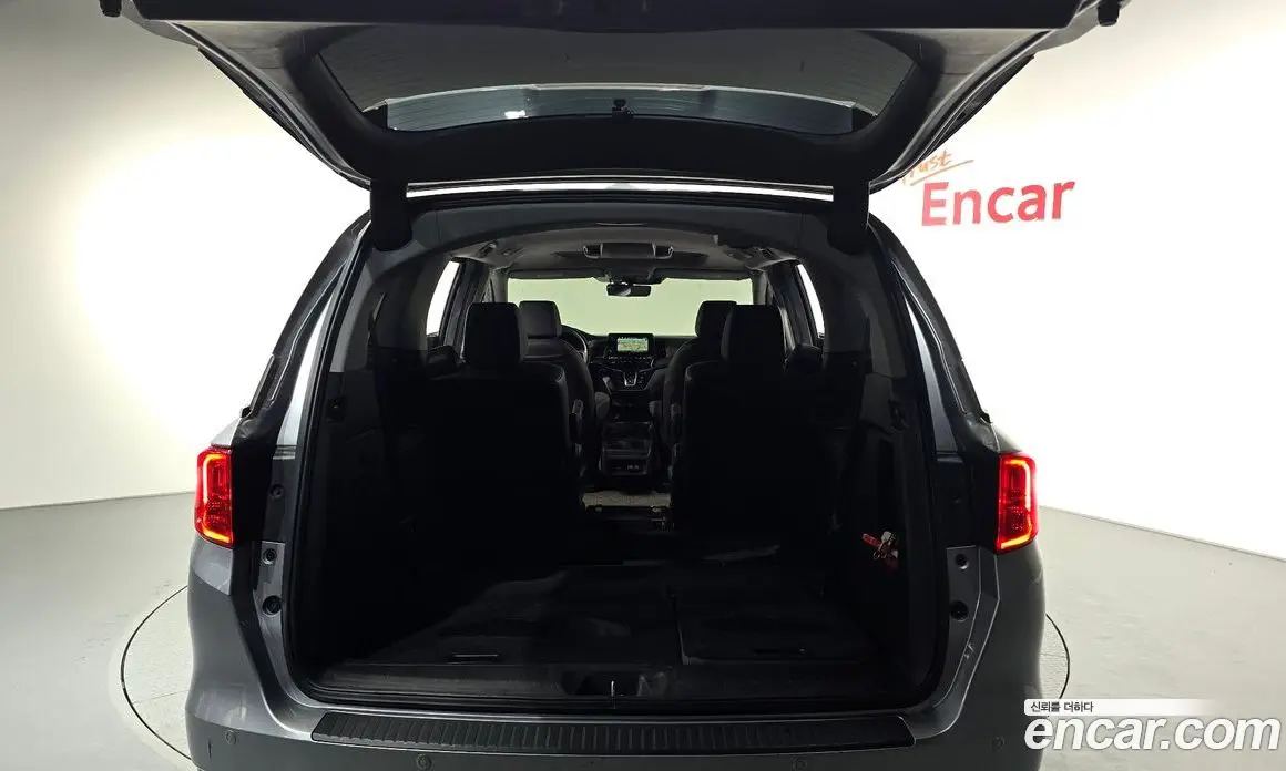 Honda Odyssey 2018 3.5 автомат (гидро), фото 25 Honda Odyssey 2018 3.5 автомат (гидро), фото 25