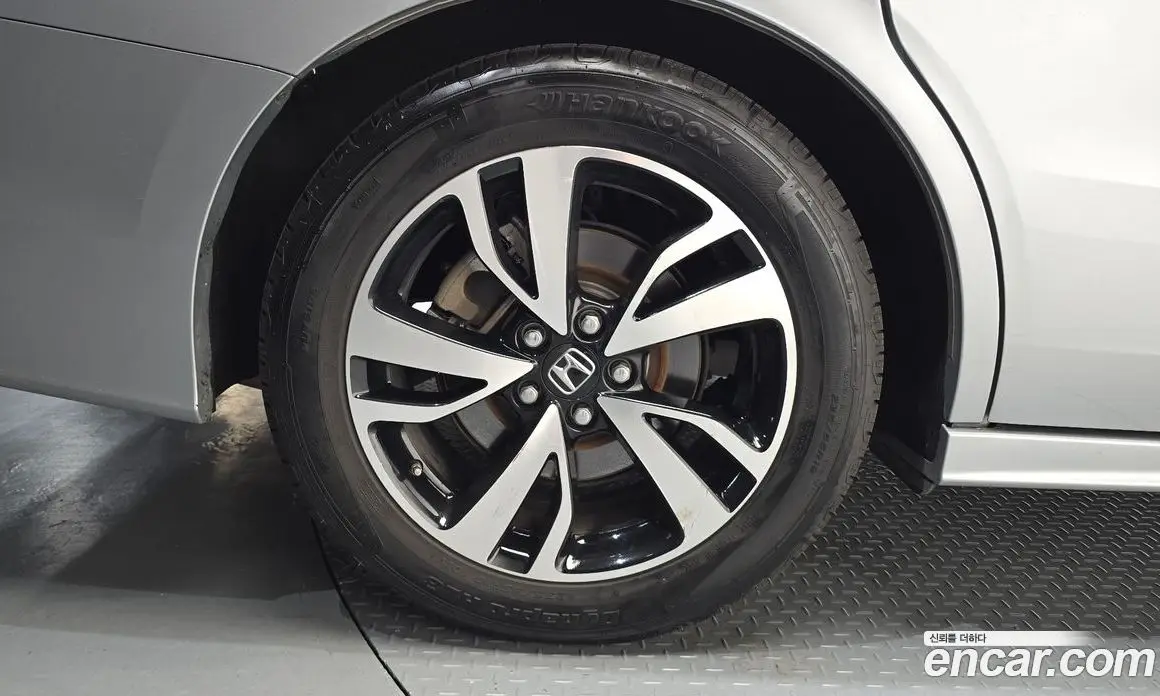 Honda Odyssey 2018 3.5 автомат (гидро), фото 5 Honda Odyssey 2018 3.5 автомат (гидро), фото 5