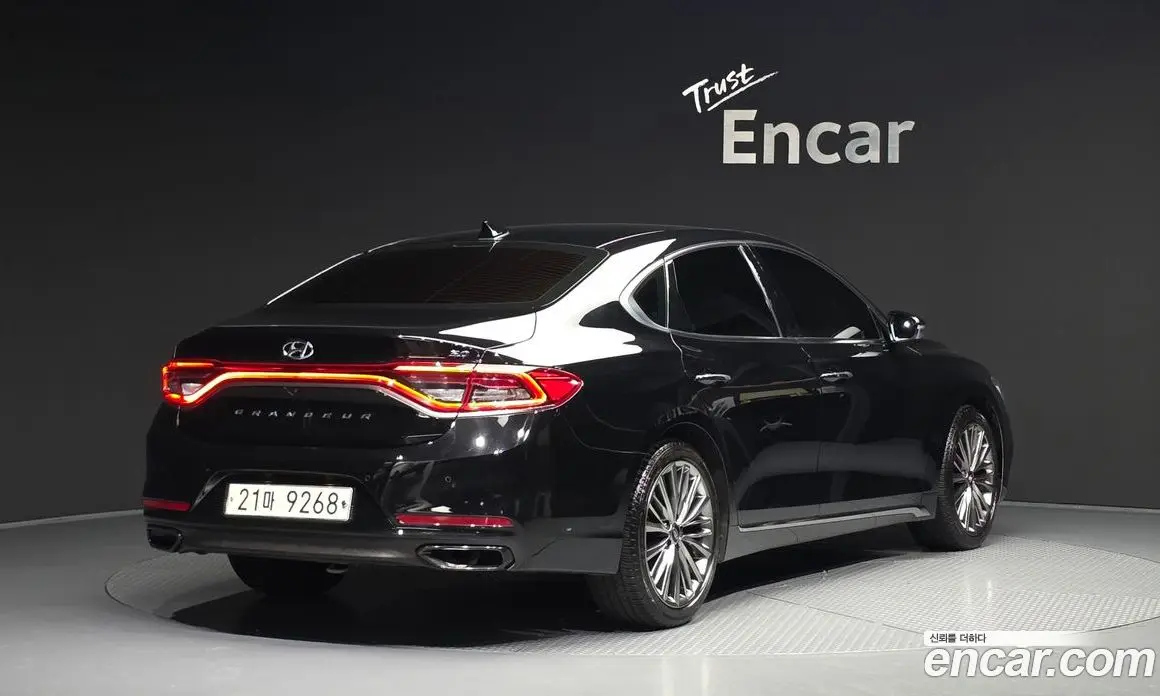 Hyundai Grandeur 2017 3.0 автомат (гидро), фото 2 Hyundai Grandeur 2017 3.0 автомат (гидро), фото 2