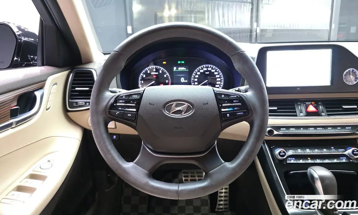 Hyundai Grandeur 2017 3.0 автомат (гидро), фото 13 Hyundai Grandeur 2017 3.0 автомат (гидро), фото 13