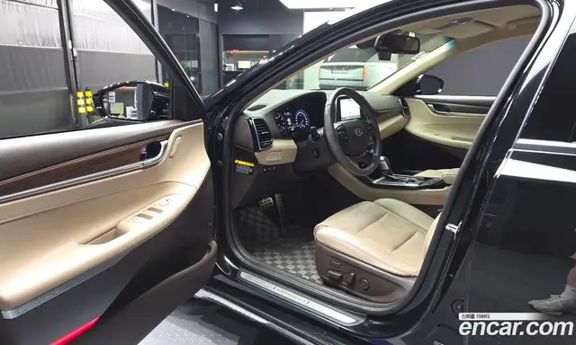 Hyundai Grandeur 2017 3.0 автомат (гидро), миниатюра 10 Hyundai Grandeur 2017 3.0 автомат (гидро), миниатюра 10