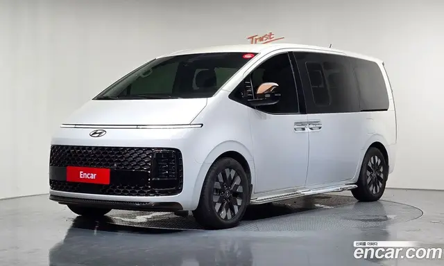 Hyundai Staria 2022 2.2 автомат (гидро), миниатюра 1