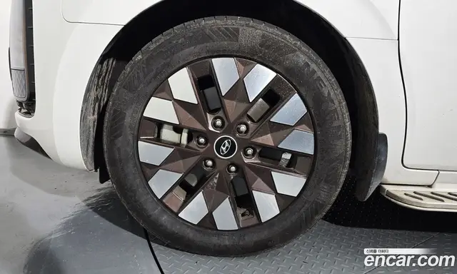 Hyundai Staria 2022 2.2 автомат (гидро), миниатюра 5