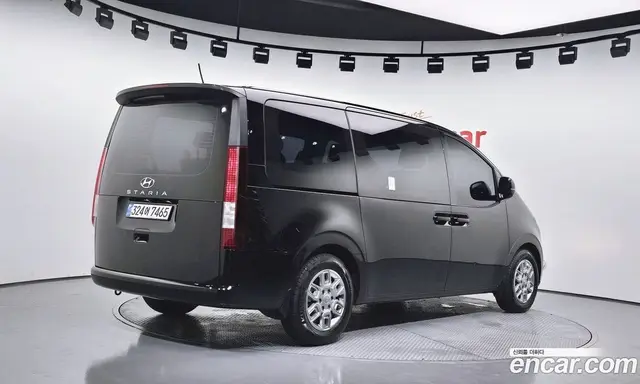 Hyundai Staria 2023 2.2 автомат (гидро), миниатюра 2