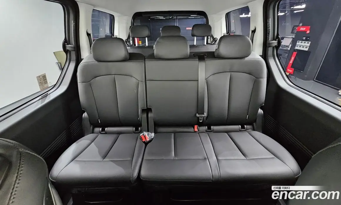 Hyundai Staria 2023 2.2 автомат (гидро), фото 18