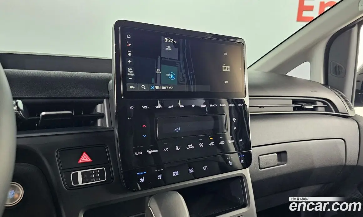 Hyundai Staria 2023 2.2 автомат (гидро), фото 20