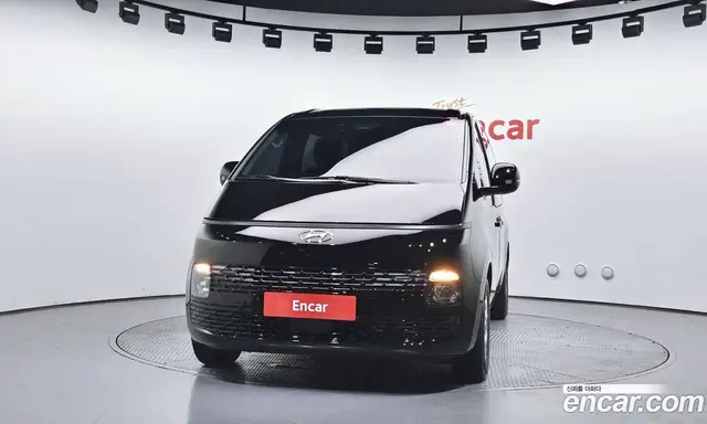 Hyundai Staria 2023 2.2 автомат (гидро), миниатюра 3