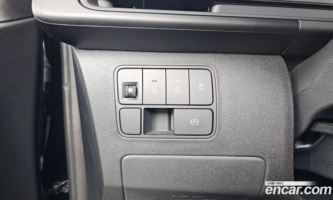 Hyundai Staria 2023 2.2 автомат (гидро), фото 23