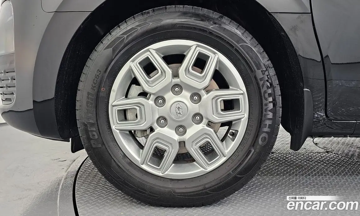 Hyundai Staria 2023 2.2 автомат (гидро), фото 5