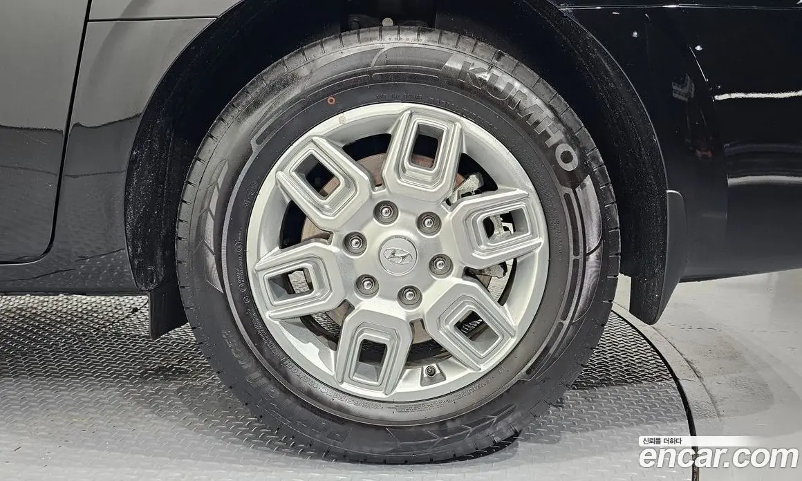 Hyundai Staria 2023 2.2 автомат (гидро), фото 7