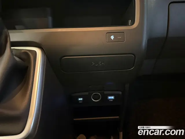 Hyundai Staria 2024 2.2 автомат (гидро), миниатюра 12