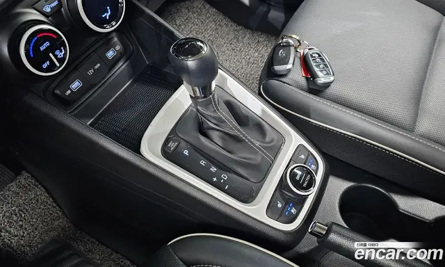 Hyundai Venue 2021 1.6 автомат (гидро), миниатюра 12