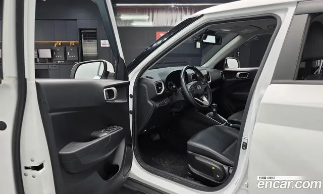 Hyundai Venue 2022 1.6 автомат (гидро), миниатюра 12