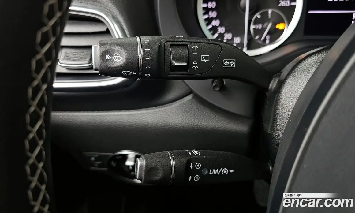 Infiniti Q30 2019 2.0 автомат (гидро), фото 13