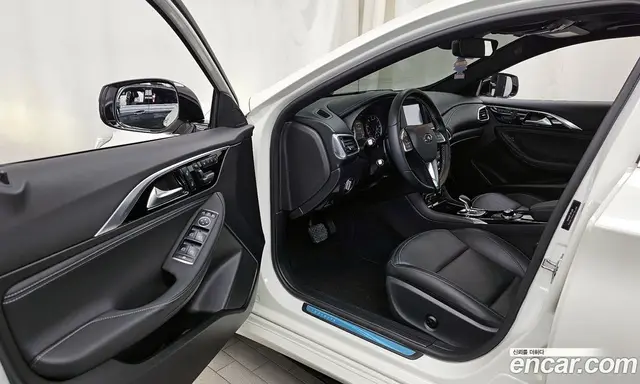 Infiniti Q30 2019 2.0 автомат (гидро), миниатюра 9