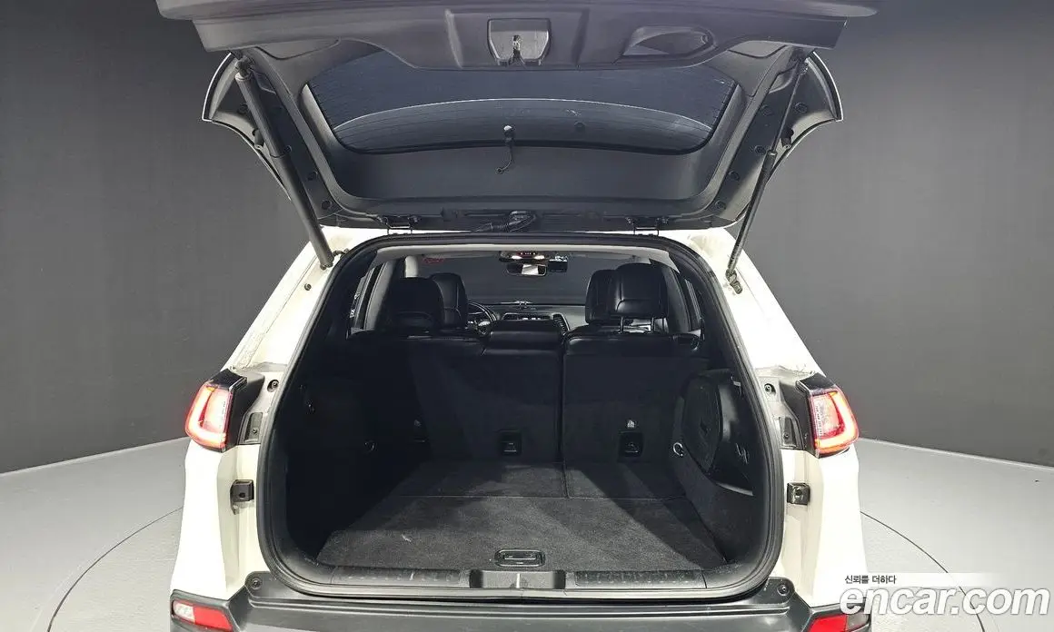 Jeep Cherokee 2019 2.4 автомат (гидро), фото 20 Jeep Cherokee 2019 2.4 автомат (гидро), фото 20