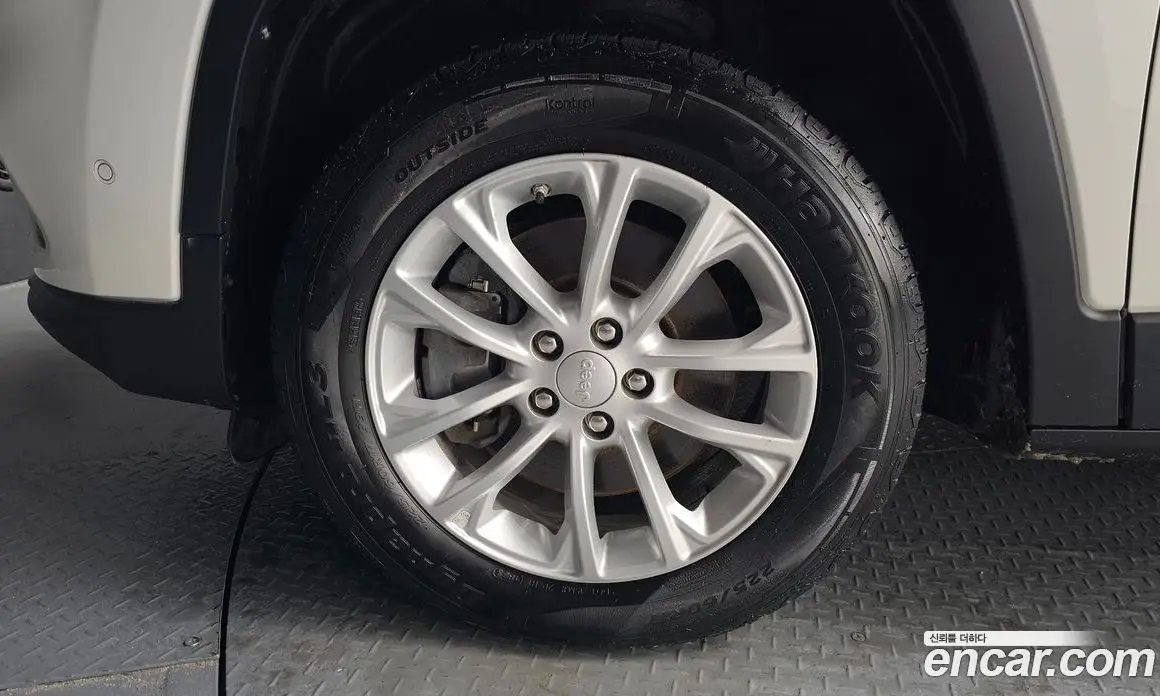 Jeep Cherokee 2019 2.4 автомат (гидро), фото 5 Jeep Cherokee 2019 2.4 автомат (гидро), фото 5