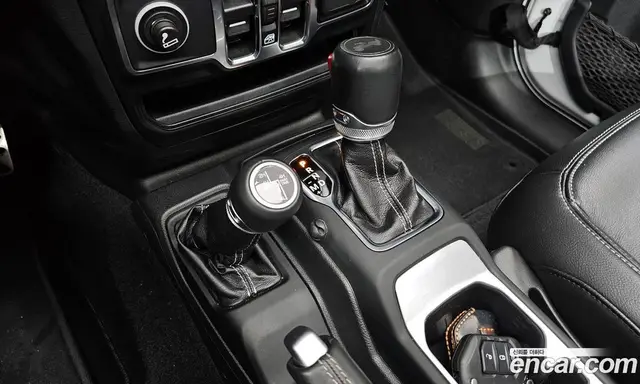 Jeep Wrangler 2022 2.0 автомат (гидро), миниатюра 12