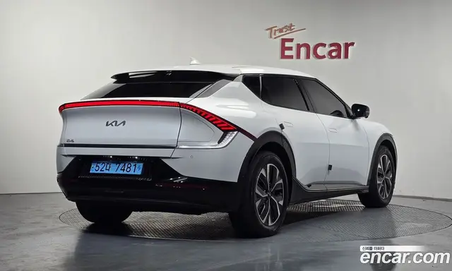 Kia EV6 2023 0.1 автомат (гидро), миниатюра 1 Kia EV6 2023 0.1 автомат (гидро), миниатюра 1