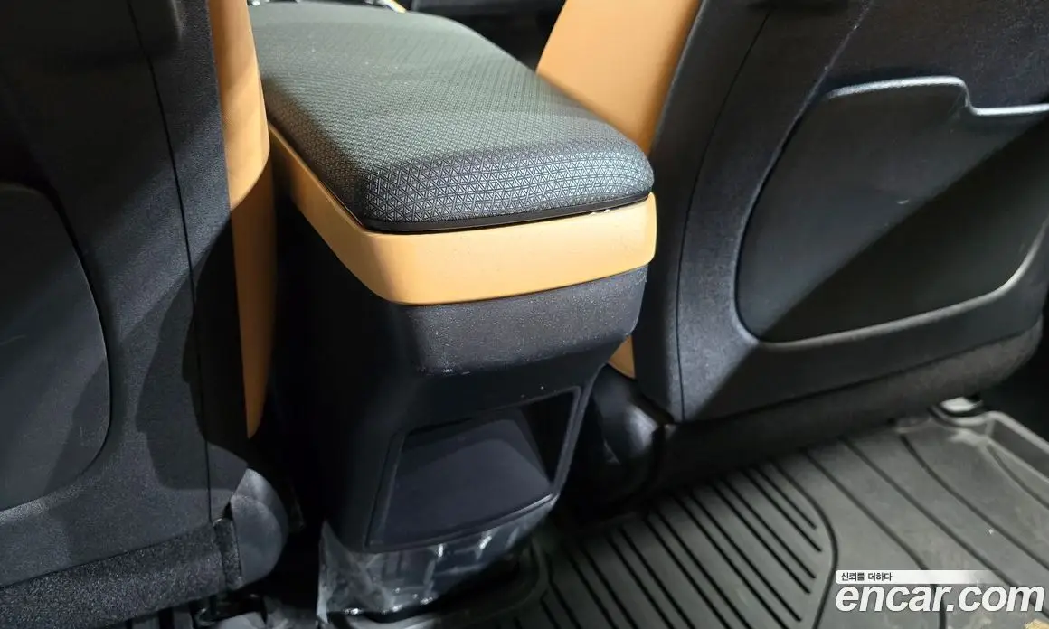 Kia EV6 2023 0.1 автомат (гидро), фото 28 Kia EV6 2023 0.1 автомат (гидро), фото 28