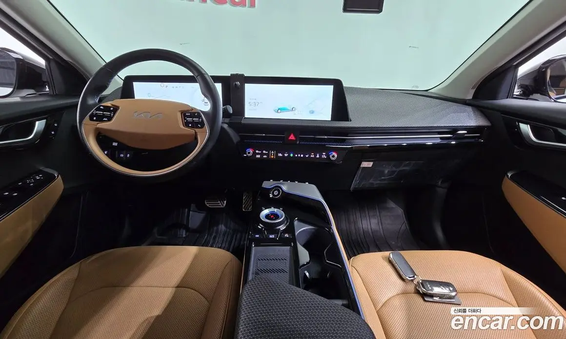 Kia EV6 2023 0.1 автомат (гидро), фото 9 Kia EV6 2023 0.1 автомат (гидро), фото 9