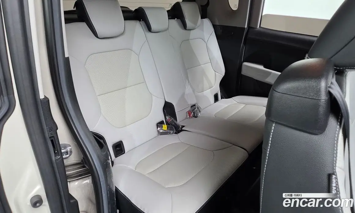 Kia Ray 2023 1.0 автомат (гидро), фото 16