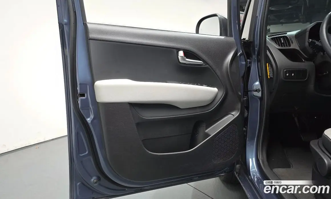 Kia Ray 2024 0.1 автомат (гидро), фото 13