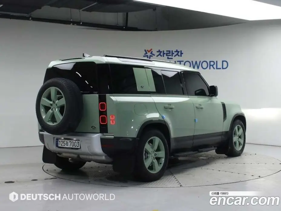 Land Rover Defender 2023 3.0 автомат (гидро), фото 2 Land Rover Defender 2023 3.0 автомат (гидро), фото 2