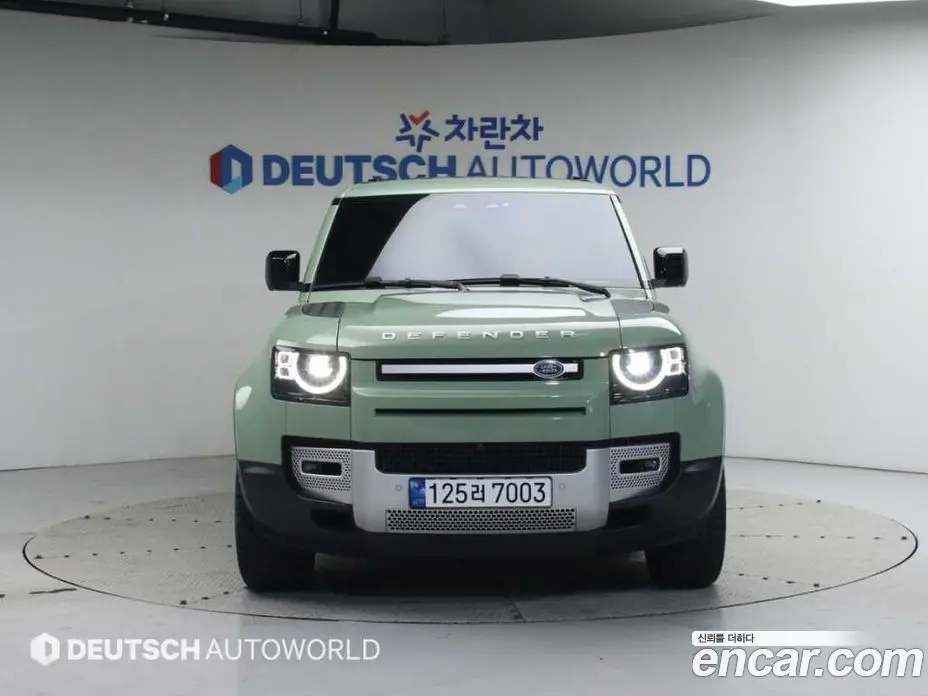 Land Rover Defender 2023 3.0 автомат (гидро), фото 3 Land Rover Defender 2023 3.0 автомат (гидро), фото 3