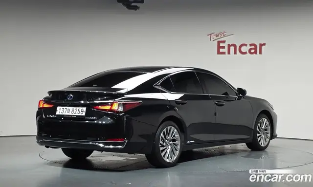 Lexus ES, 2021, 54 868 км