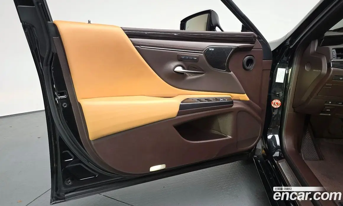 Lexus ES 2021 2.5 автомат (гидро), фото 13 Lexus ES 2021 2.5 автомат (гидро), фото 13