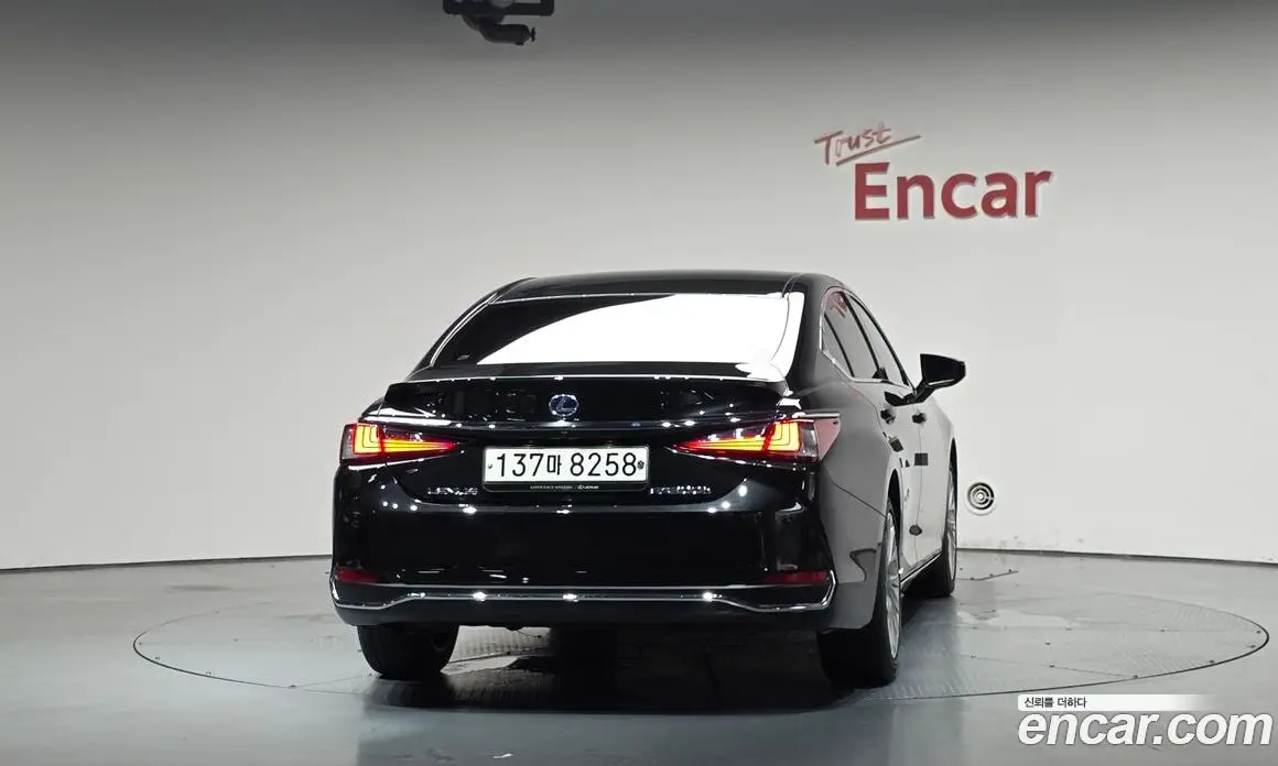 Lexus ES 2021 2.5 автомат (гидро), фото 3 Lexus ES 2021 2.5 автомат (гидро), фото 3