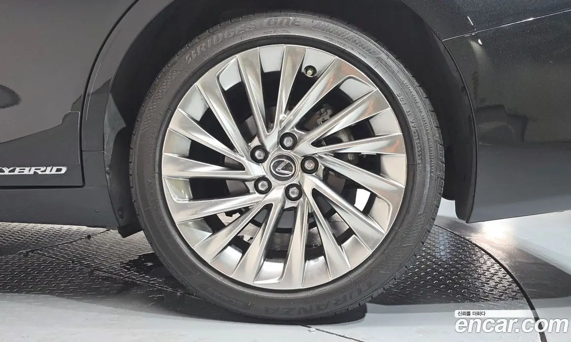 Lexus ES 2021 2.5 автомат (гидро), фото 6 Lexus ES 2021 2.5 автомат (гидро), фото 6