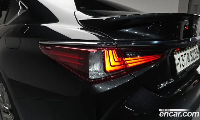 Lexus ES 2021 2.5 автомат (гидро), миниатюра 8 Lexus ES 2021 2.5 автомат (гидро), миниатюра 8