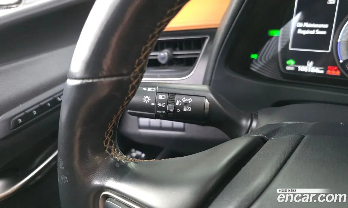 Lexus UX 2019 2.0 автомат (гидро), фото 28 Lexus UX 2019 2.0 автомат (гидро), фото 28