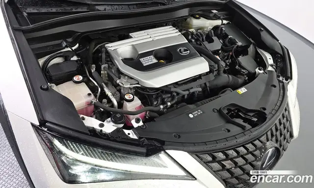 Lexus UX 2019 2.0 автомат (гидро), миниатюра 5 Lexus UX 2019 2.0 автомат (гидро), миниатюра 5