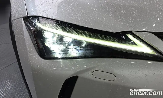 Lexus UX 2019 2.0 автомат (гидро), миниатюра 7 Lexus UX 2019 2.0 автомат (гидро), миниатюра 7