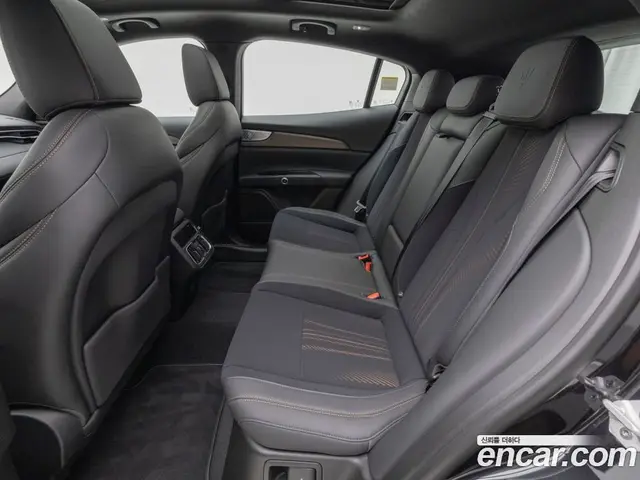 Maserati Grecale 2025 0.3 автомат (гидро), миниатюра 12
