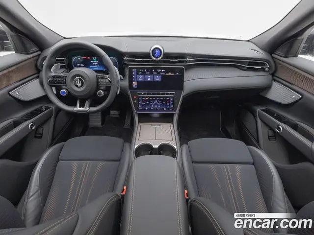 Maserati Grecale 2025 0.3 автомат (гидро), миниатюра 7 Maserati Grecale 2025 0.3 автомат (гидро), миниатюра 7