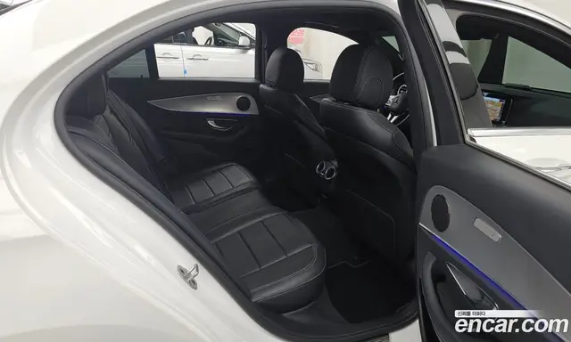 Mercedes-Benz E-Class 2019 2.0 автомат (гидро), миниатюра 12