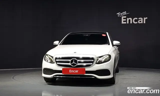 Mercedes-Benz E-Class 2019 2.0 автомат (гидро), миниатюра 3 Mercedes-Benz E-Class 2019 2.0 автомат (гидро), миниатюра 3