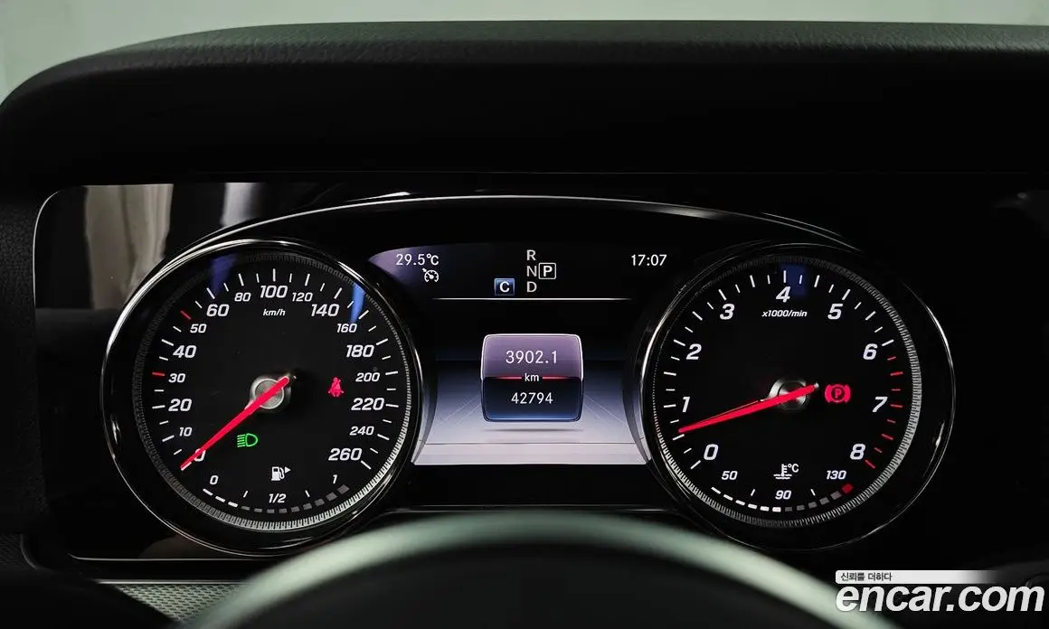 Mercedes-Benz E-Class 2019 2.0 автомат (гидро), фото 8 Mercedes-Benz E-Class 2019 2.0 автомат (гидро), фото 8