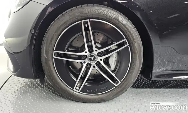 Mercedes-Benz E-Class 2025 2.0 автомат (гидро), миниатюра 5 Mercedes-Benz E-Class 2025 2.0 автомат (гидро), миниатюра 5