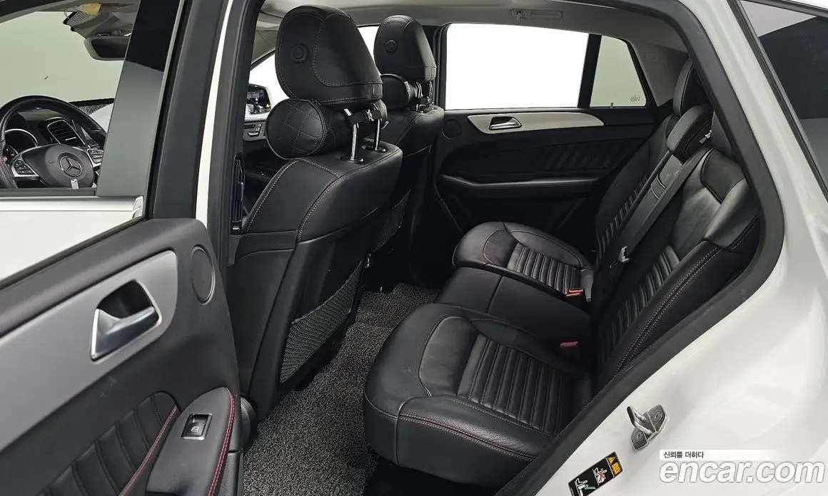 Mercedes-Benz GLE-Class 2018 3.0 автомат (гидро), фото 18 Mercedes-Benz GLE-Class 2018 3.0 автомат (гидро), фото 18
