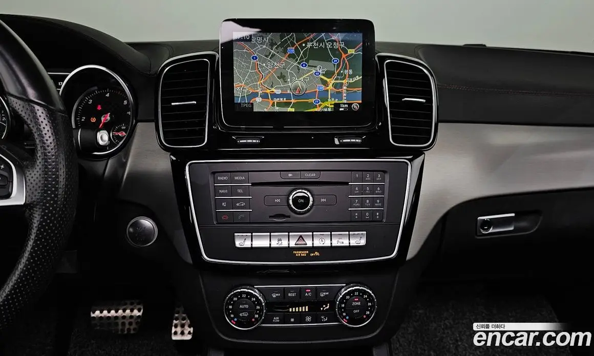 Mercedes-Benz GLE-Class 2018 3.0 автомат (гидро), фото 20 Mercedes-Benz GLE-Class 2018 3.0 автомат (гидро), фото 20