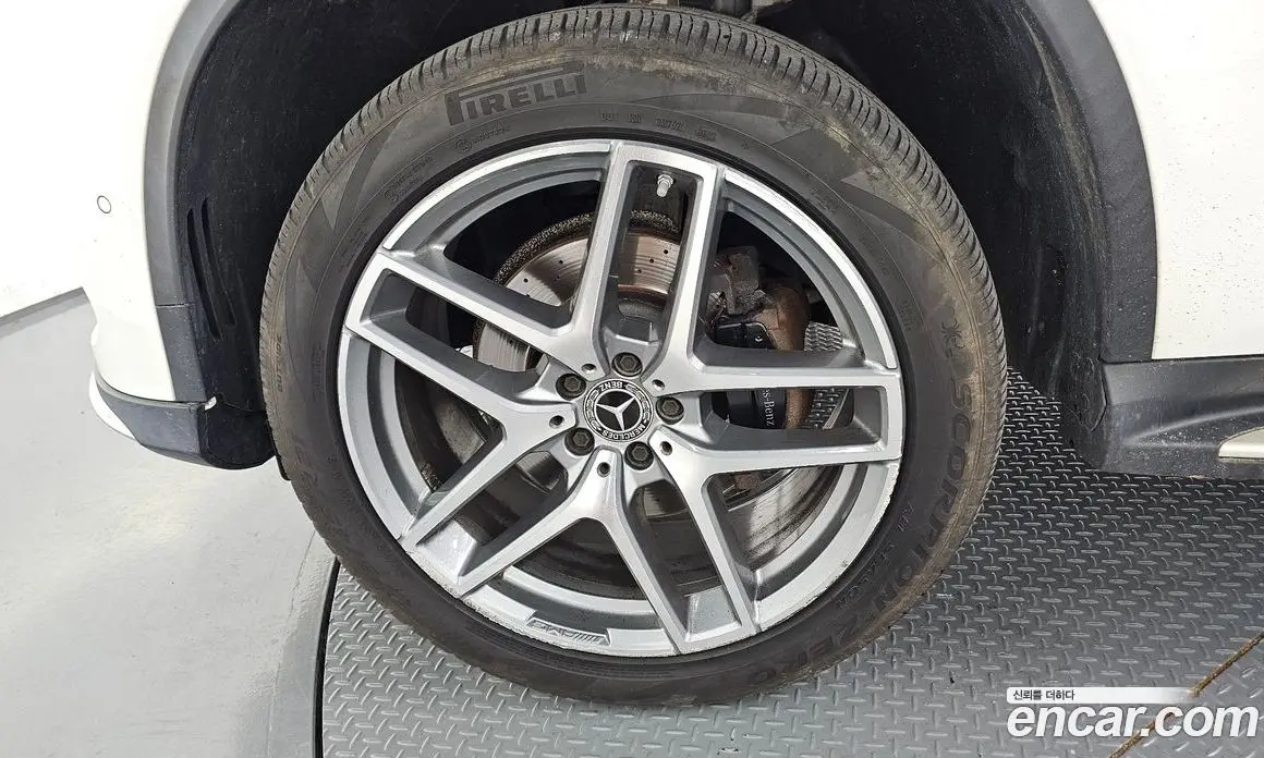 Mercedes-Benz GLE-Class 2018 3.0 автомат (гидро), фото 5 Mercedes-Benz GLE-Class 2018 3.0 автомат (гидро), фото 5