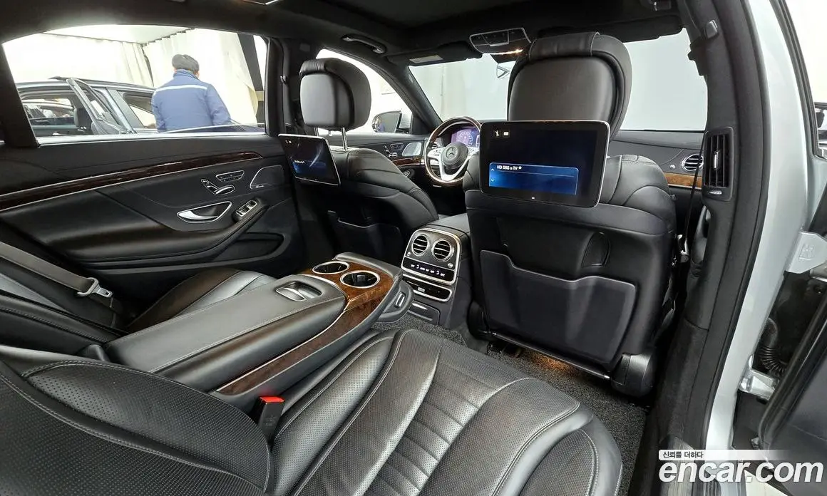 Mercedes-Benz S-Class 2018 4.0 автомат (гидро), фото 12 Mercedes-Benz S-Class 2018 4.0 автомат (гидро), фото 12
