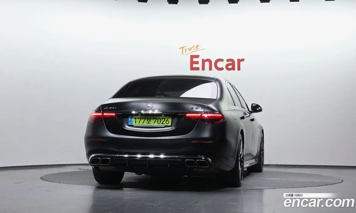 Mercedes-Benz S-Class 2024 4.0 автомат (гидро), фото 4
