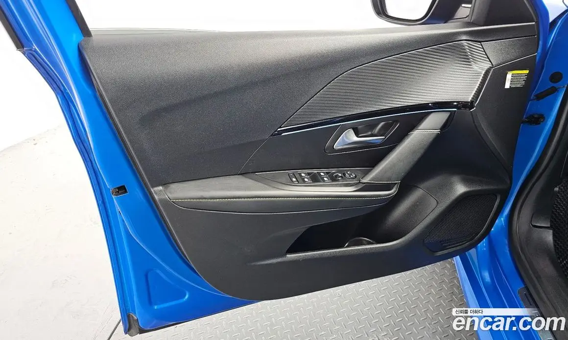Peugeot 208 2020 0.2 автомат (гидро), фото 14